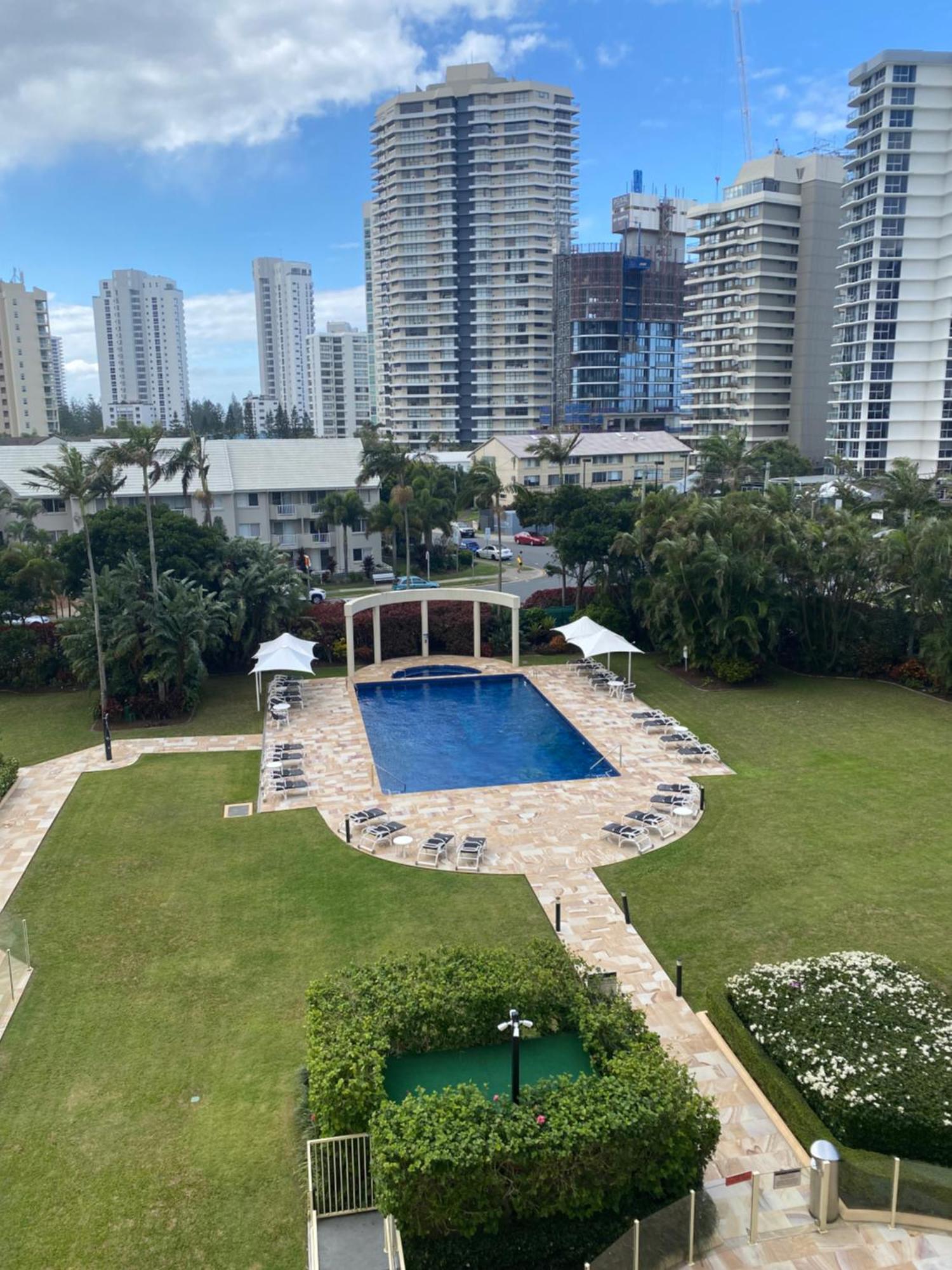 Contessa Holiday Apartments Гоулд Коуст Екстериор снимка
