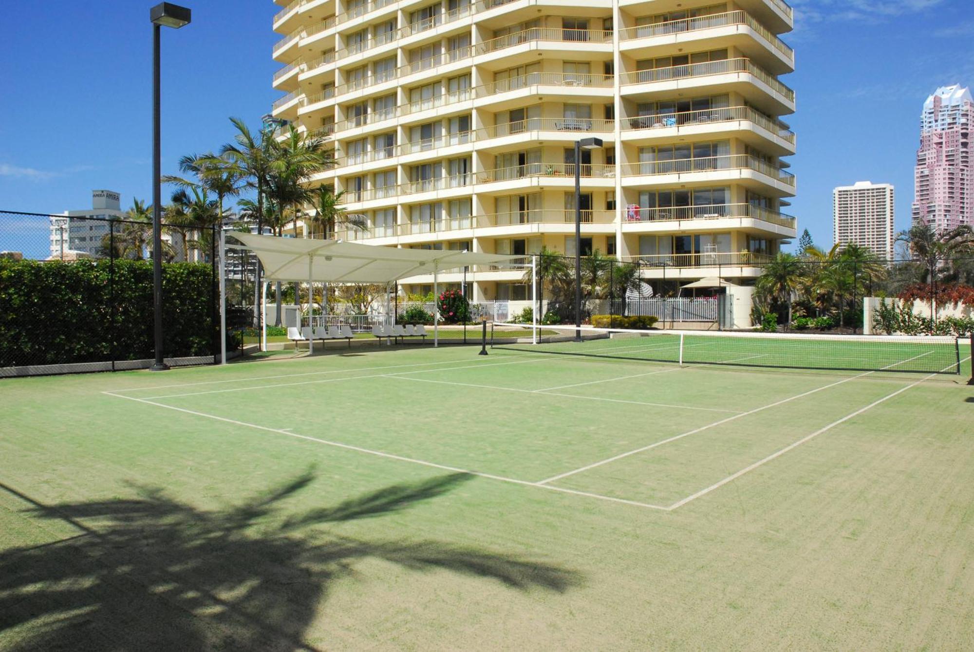 Contessa Holiday Apartments Гоулд Коуст Екстериор снимка